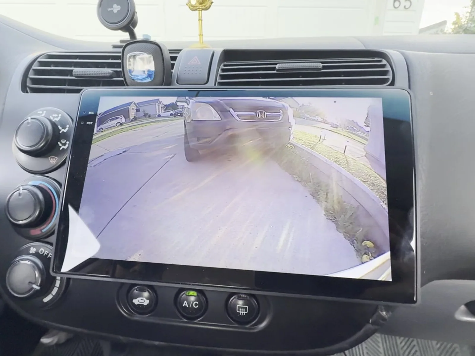 2005 Honda Civic CarPlay screen and backup camera installation in Calgary